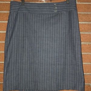 🐚GAP🐚PINSTRIPE PENCIL SKIRT WITH DOUBLE VENT🐚